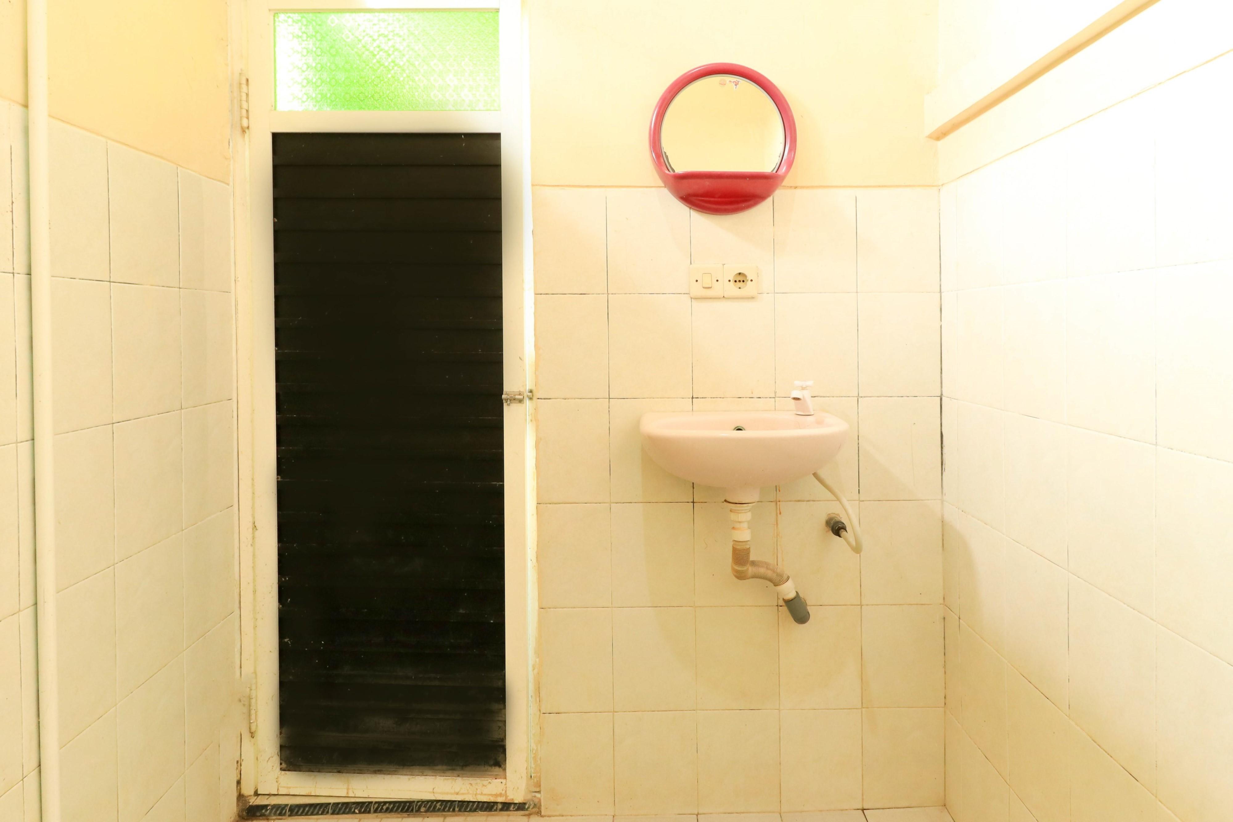 Penginapan Pondok Rizqi Syariah Brebek Buitenkant foto